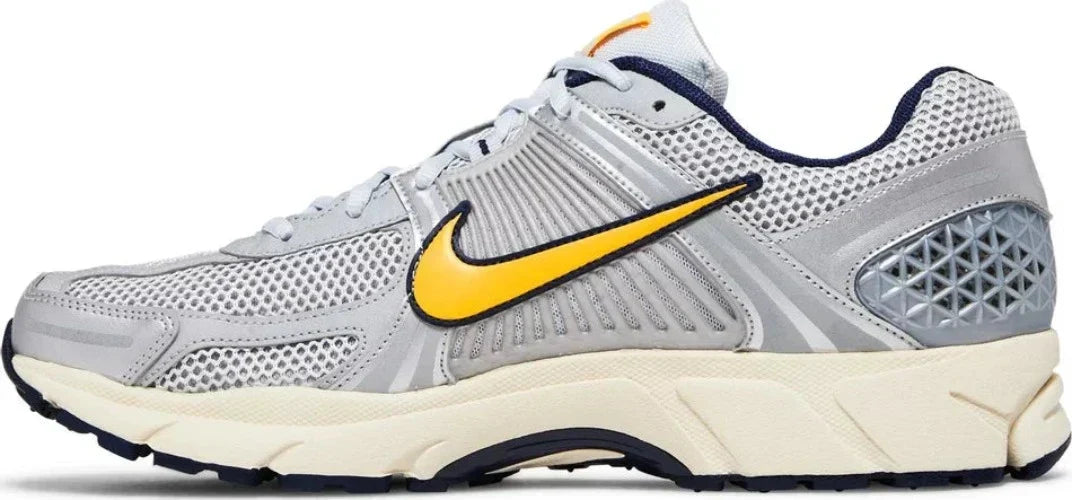 Nike Air Zoom Vomero 5 Shoes