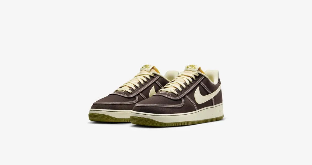 Nike Air Force 1 07 Premium Men's Shoes