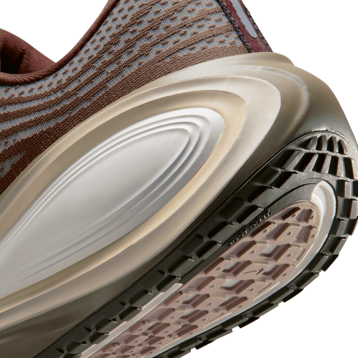 Vomero Plus QS 'Caldera Brown Dark Field Brown'